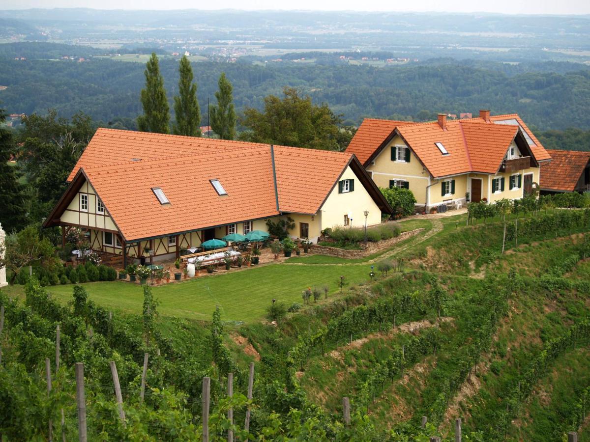 Weingut Albert, Familie Cramer Bed and Breakfast Kitzeck im Sausal Buitenkant foto