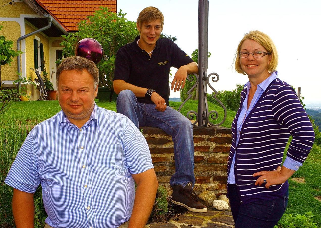 Weingut Albert, Familie Cramer Bed and Breakfast Kitzeck im Sausal Buitenkant foto